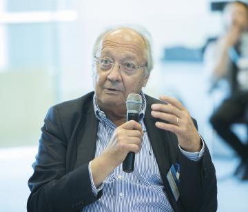 Professor Joachim Kalden